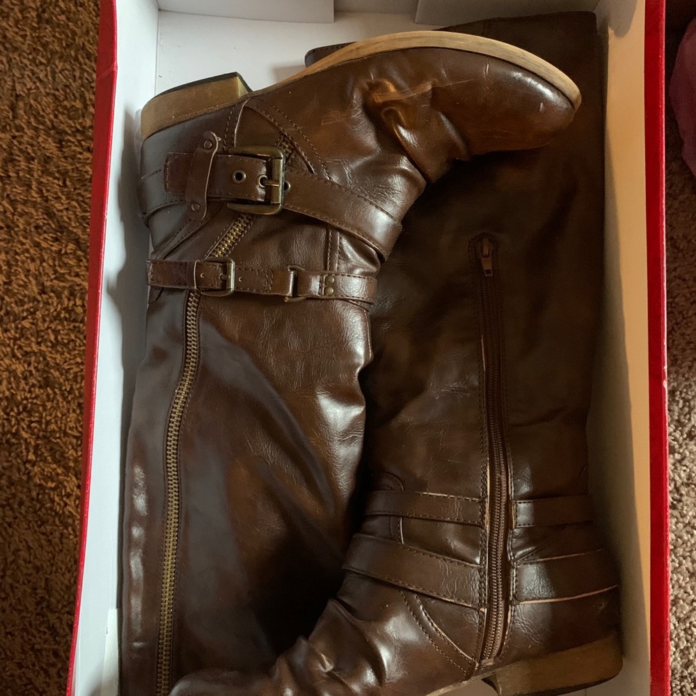 CARLOS SANTANA BROWN TALL BOOTS